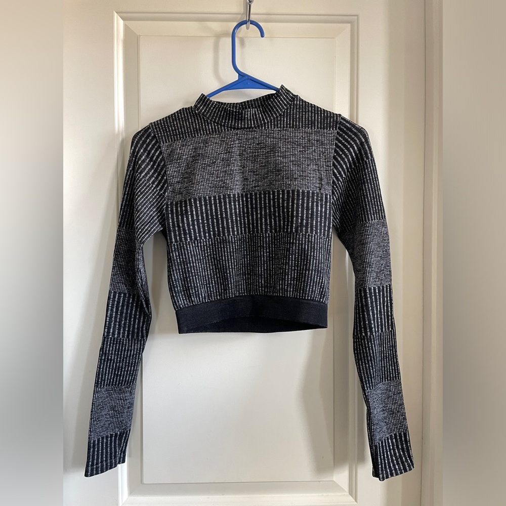 Fabletics Juliana Seamless Long-Sleeve Crop Top